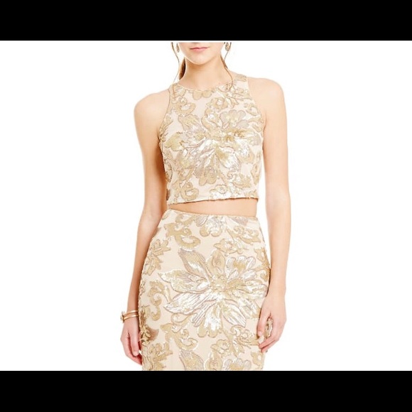 🎉🎉HOST PICK🎉🎉 Badgley Mischka Belle Floral Sequin Top/Skirt Set6 - Picture 1 of 7